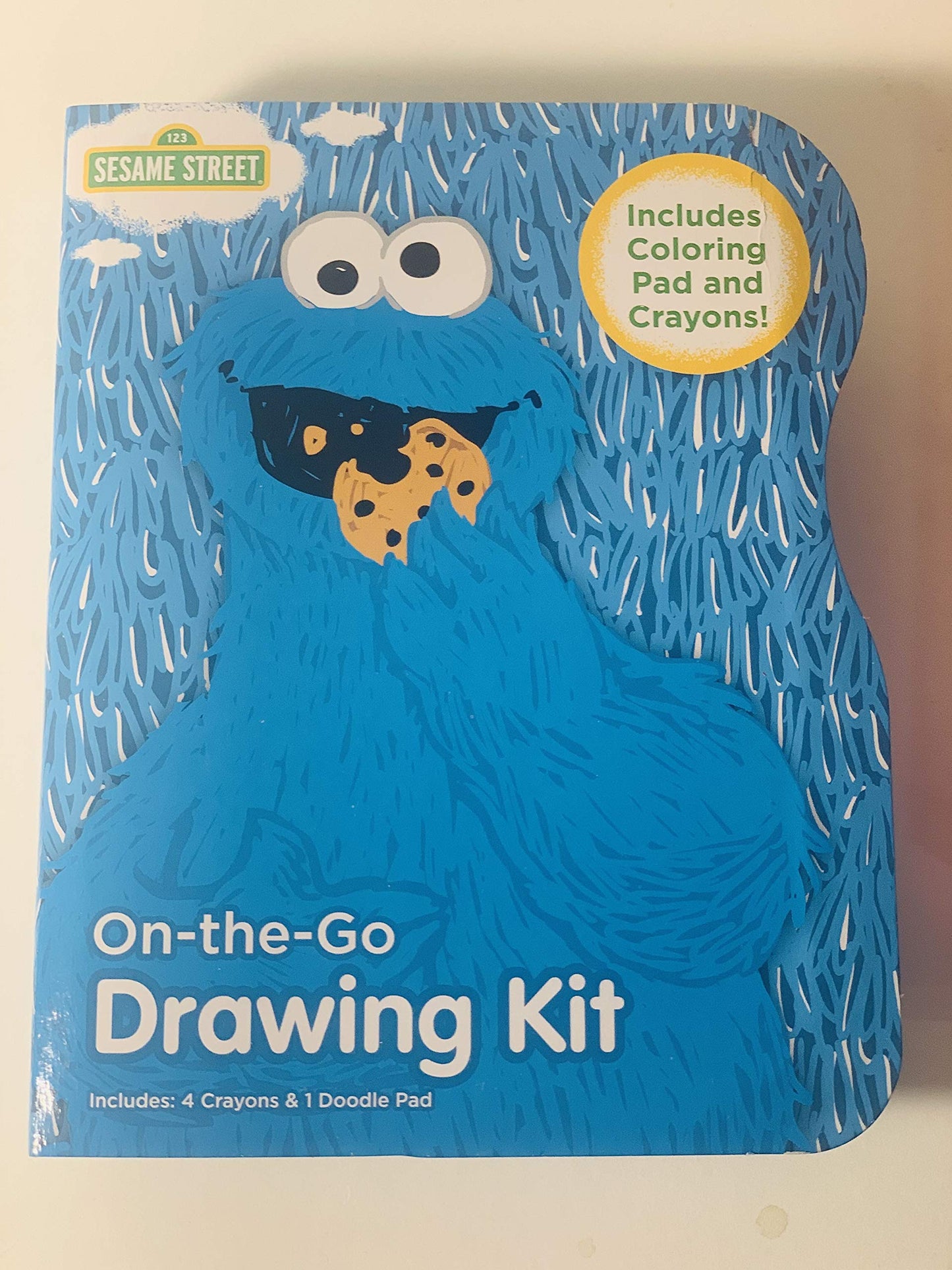 Sesame Street On-The-Go Drawing Kit, Paper Pad and Crayons, Elmo