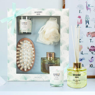 Spa Gift Set/Scent of Driftwood from Adriatic Sea/Including Soy Candle, Reed Diffuser, Massaging Comb, Bath Loofa/Gift for Women, Mother and Holidays